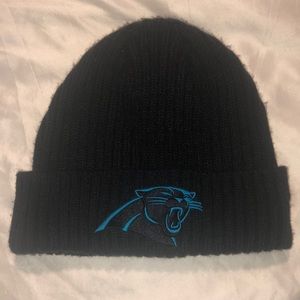 Men’s Carolina Panthers New era black logo core classic cuffed knit hat